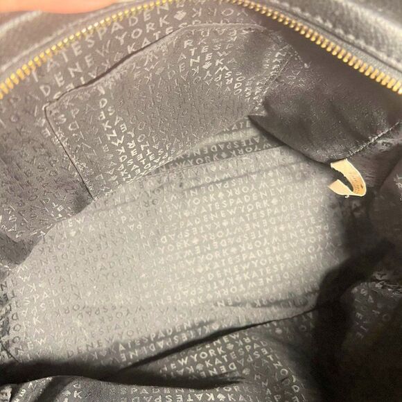 Kate Spade Pebbled Leather Crossbody - GUC - - Picture 6 of 12